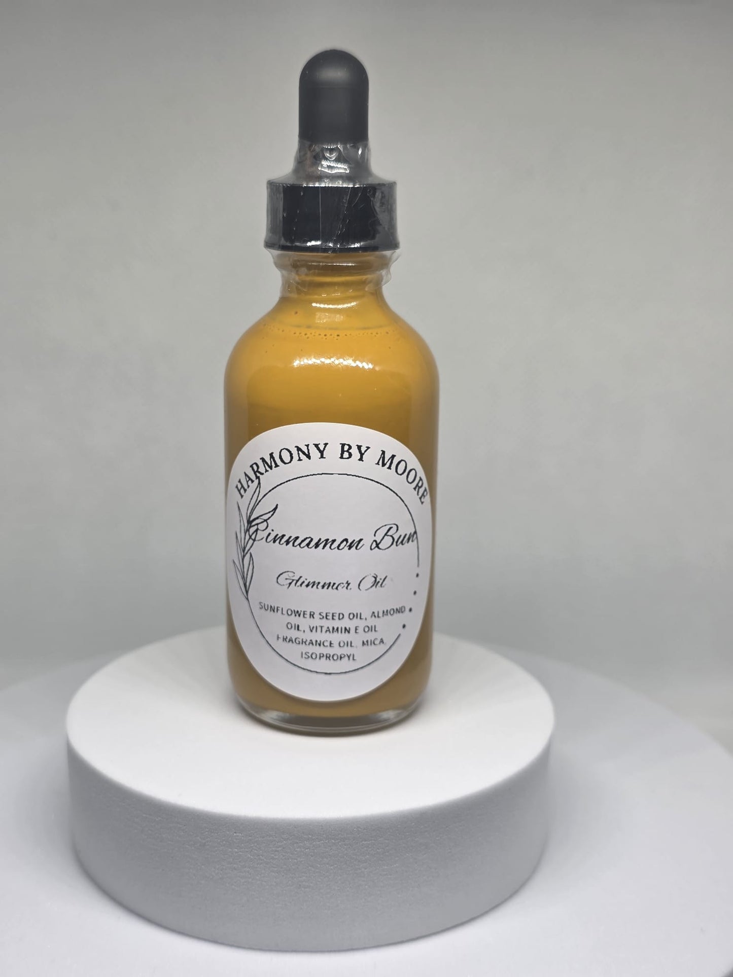 Cinnamon Bun Glimmer Oil